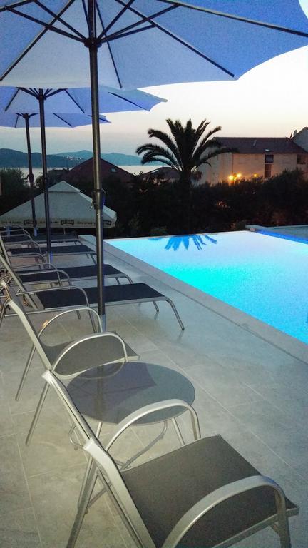 Apartments Villa Coratina Trogir Exterior photo